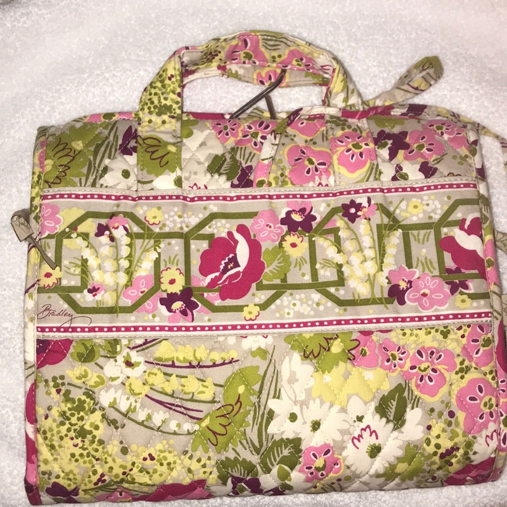 Vets Bradley hanging cosmetic bag